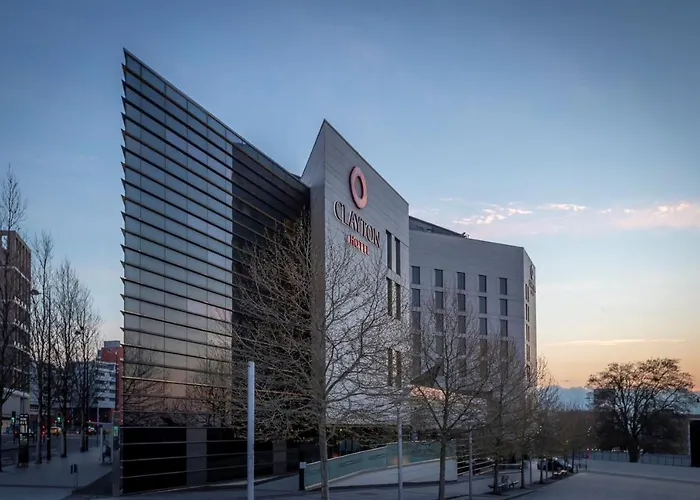 Best Hotels Near Birmingham Train Station